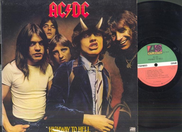 Läs mer om artikeln Vinyl – AC/DC – Highway To Hell